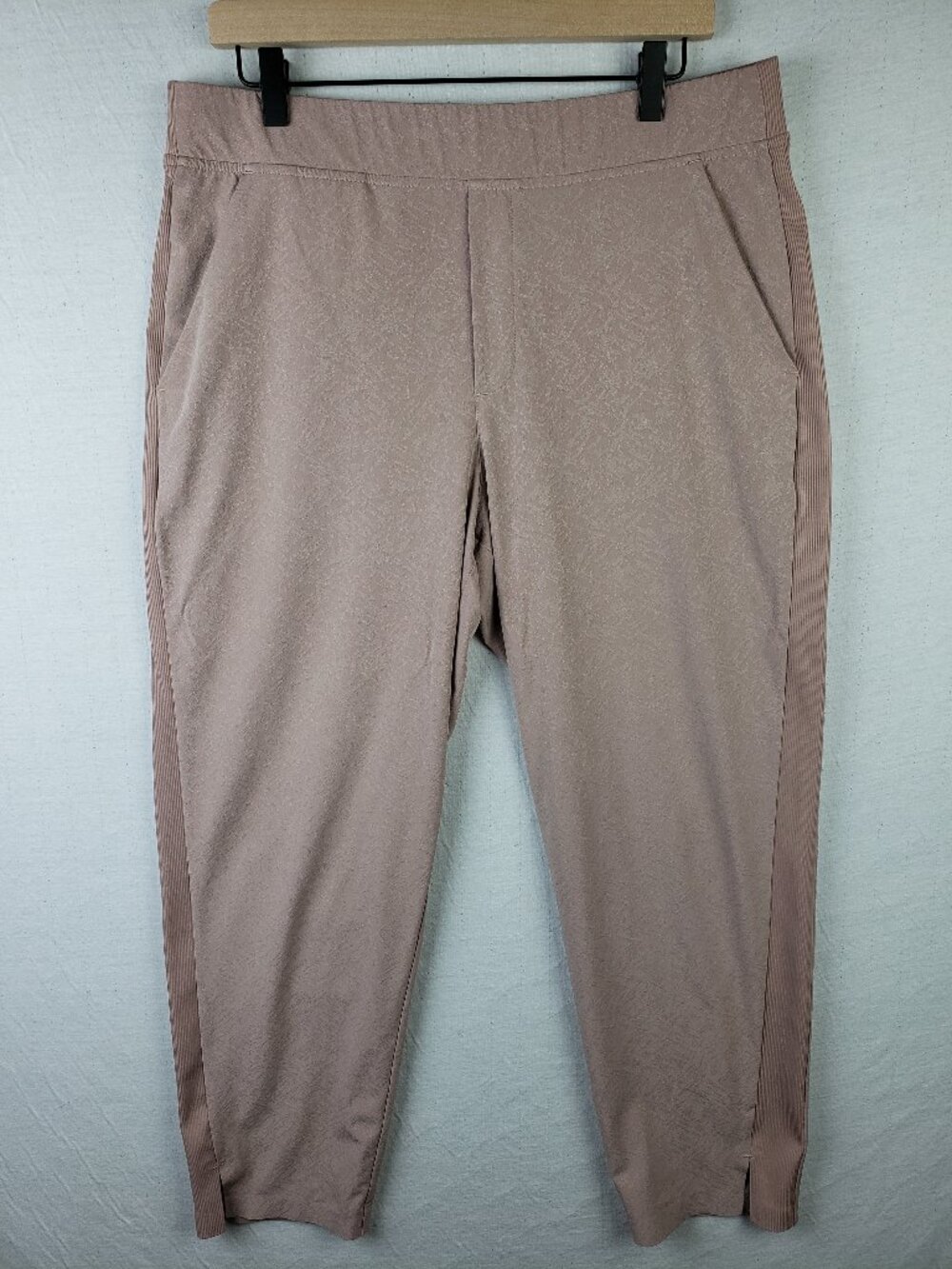 Athleta Brooklyn Textured Ankle Pant Mineral Brown Mauve Pink size 16 Athleisure